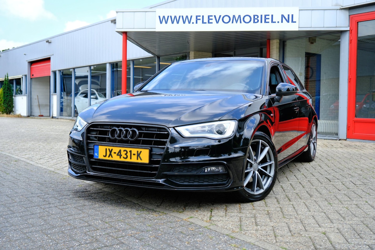 Audi A3 Sportback - 1.2 TFSI Adrenalin Sport S Line Xenon|Half Leder|Navi|Clima|Sportstoelen|LMV - AutoWereld.nl