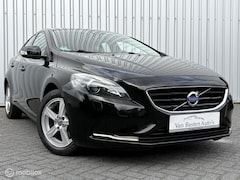 Volvo V40 - 1.6 T2 Momentum | Xenon | PDC | Cruise | Bluetooth| 2014 | Stoelverwarming | Volledige his