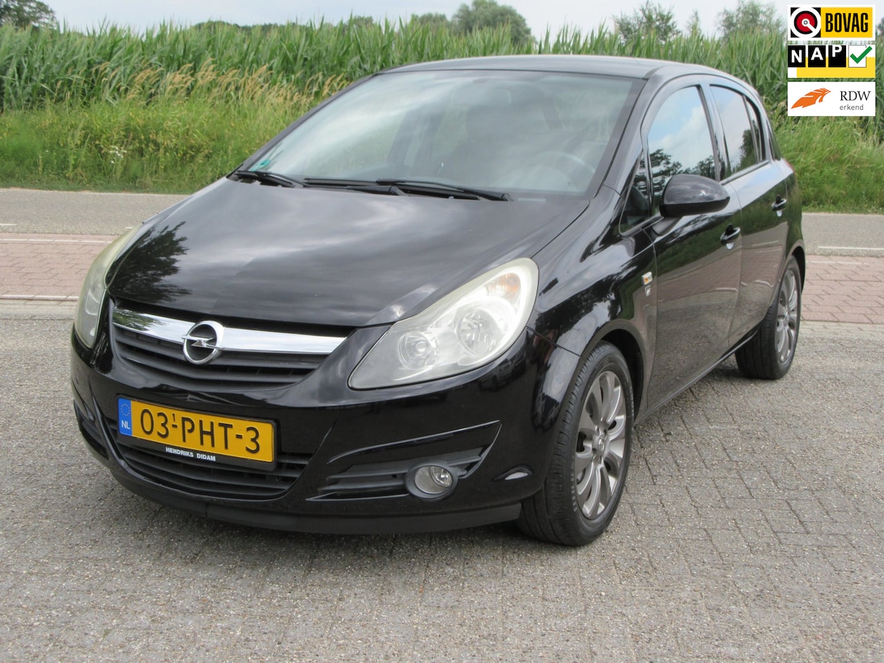 Opel Corsa - 1.2-16V '111' Edition 1.2-16V '111' Edition - AutoWereld.nl