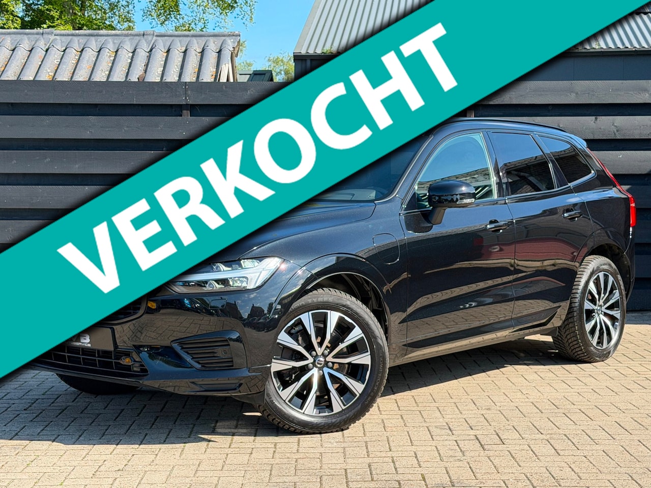 Volvo XC60 - 2.0 T8 Plug-in hybrid AWD R-Design I Pano I H&K I 360° - AutoWereld.nl