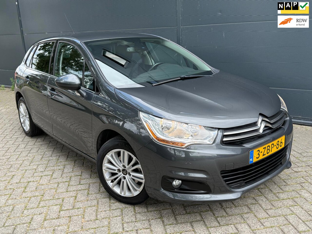 Citroën C4 - 1.2 PureTech Ligne Business/Navi/Cruise/bleutooth/parkeersensoren - AutoWereld.nl