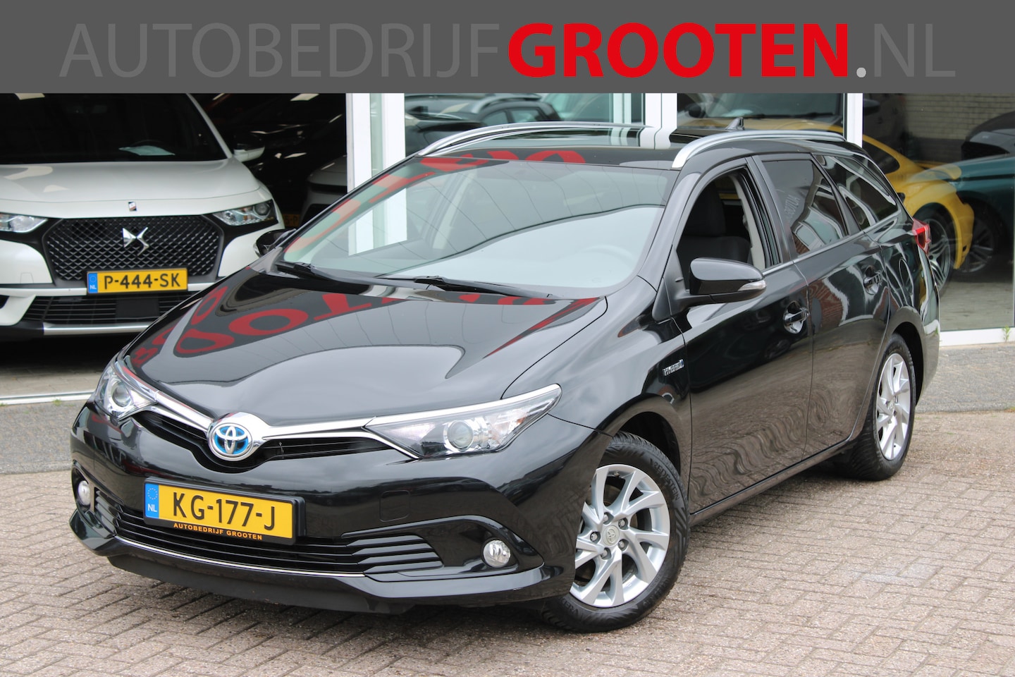 Toyota Auris Touring Sports - 1.8 Hybrid Trend PANORAMA - AutoWereld.nl