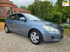 Kia Cee'd - 1.4 X-tra 5-deurs AIRCO