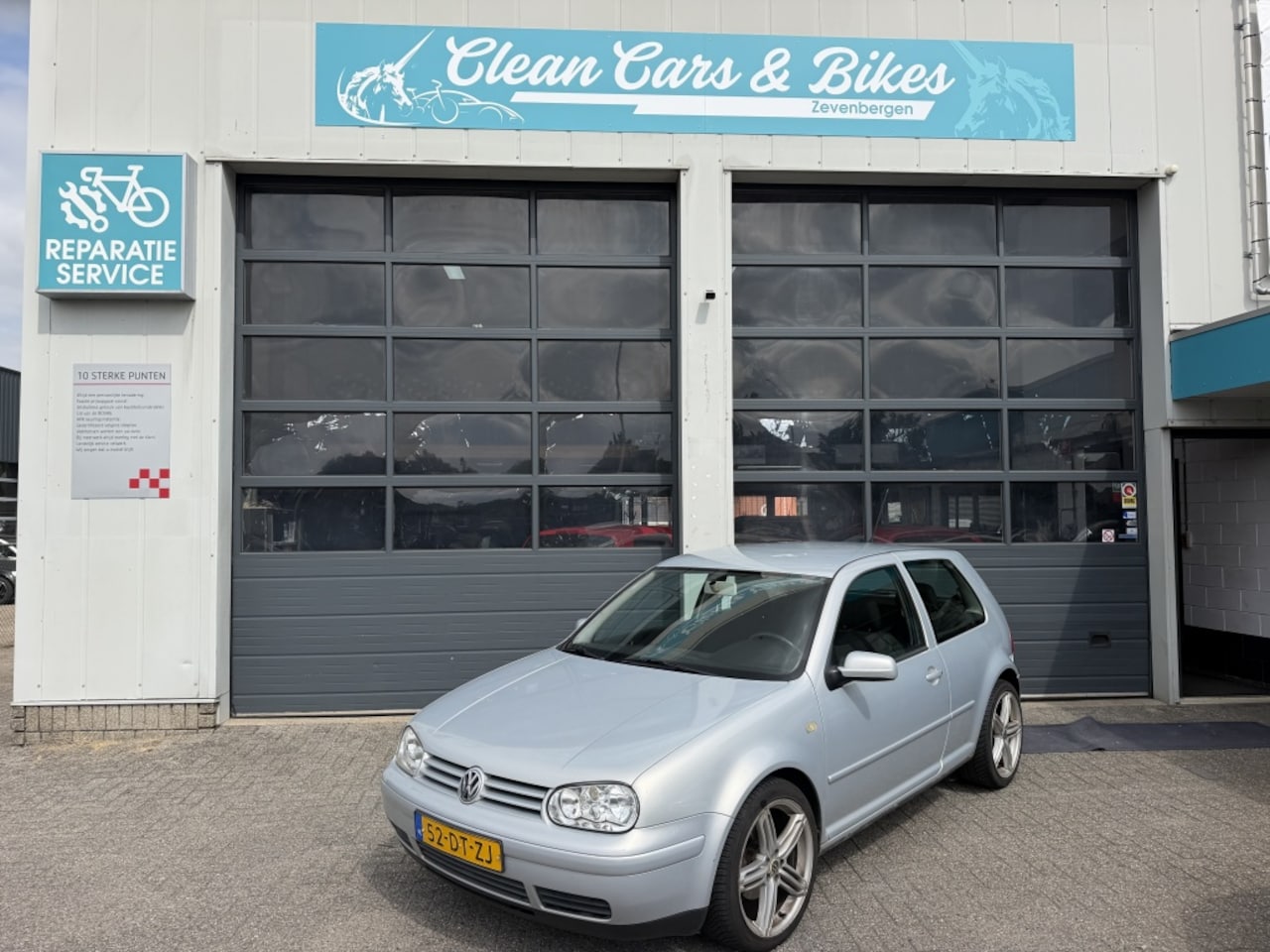 Volkswagen Golf - Carplay 2.0 Highline - AutoWereld.nl