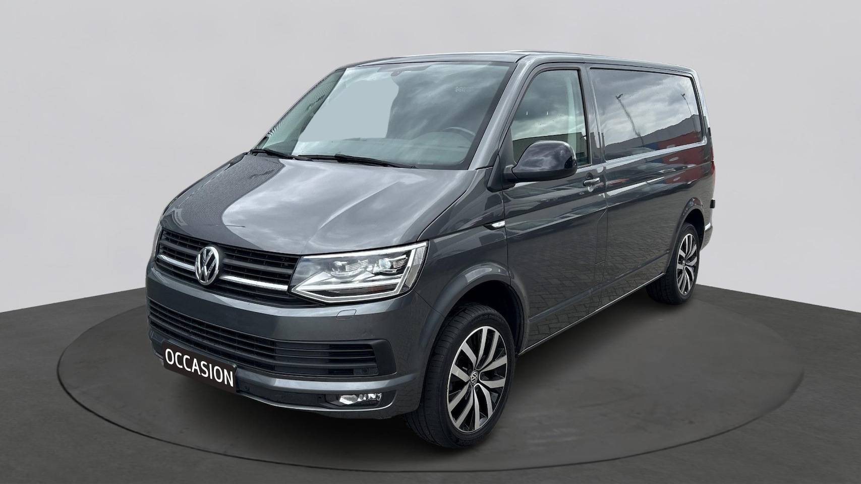 Volkswagen Transporter - L1H1 2.0 TDI 150pk DSG Highline / Automaat / LED-koplampen / Navigatie / LM-velgen - AutoWereld.nl