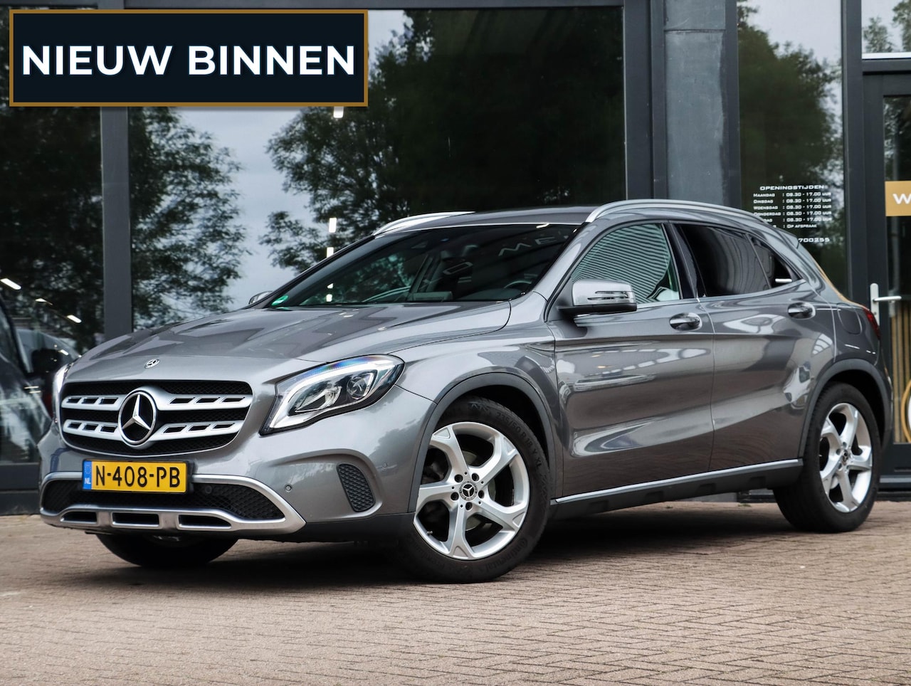 Mercedes-Benz GLA-Klasse - 180 Activity Edition Automaat Leder - AutoWereld.nl