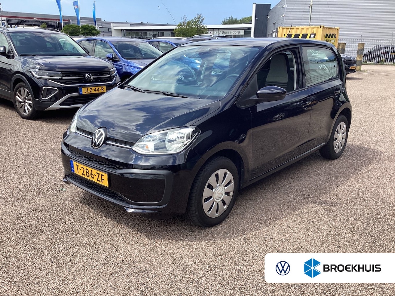 Volkswagen Up! - 1.0 65PK CAMERA|SENSOREN | Achteruitrij camera | Airco | Parkeersensoren - AutoWereld.nl