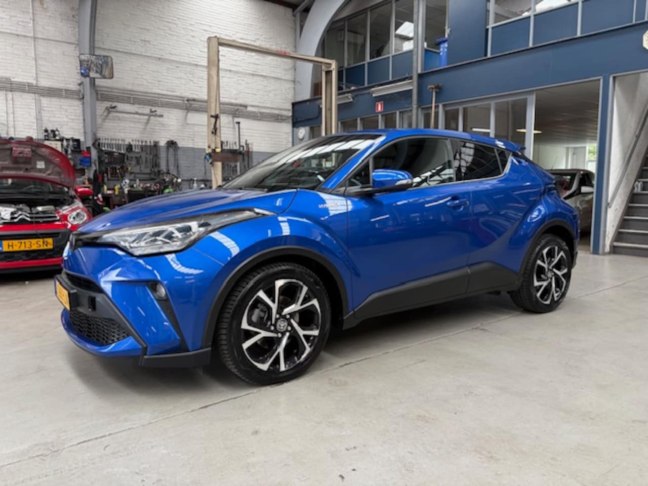 Toyota C-HR - 1.8 Hybrid 122pk CVT Business Plus - AutoWereld.nl