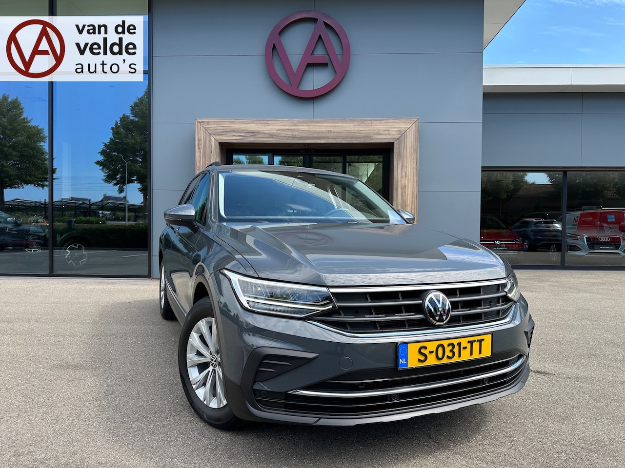 Volkswagen Tiguan - 1.5 TSI 150pk DSG Life | Camera | Trekhaak | Navi | Carplay | Rijklaar incl. garantie - AutoWereld.nl