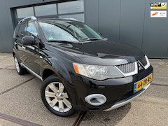 Mitsubishi Outlander - 2.4 Instyle | 7p | 4WD | NAVI | STOEL VERWARMING |