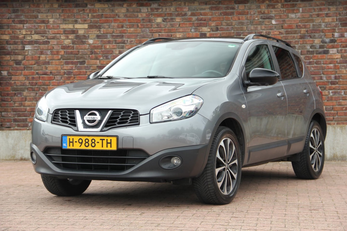 Nissan Qashqai - 1.6 360 camera| Trekhaak| Cruise control| Navigatie| Pano - AutoWereld.nl