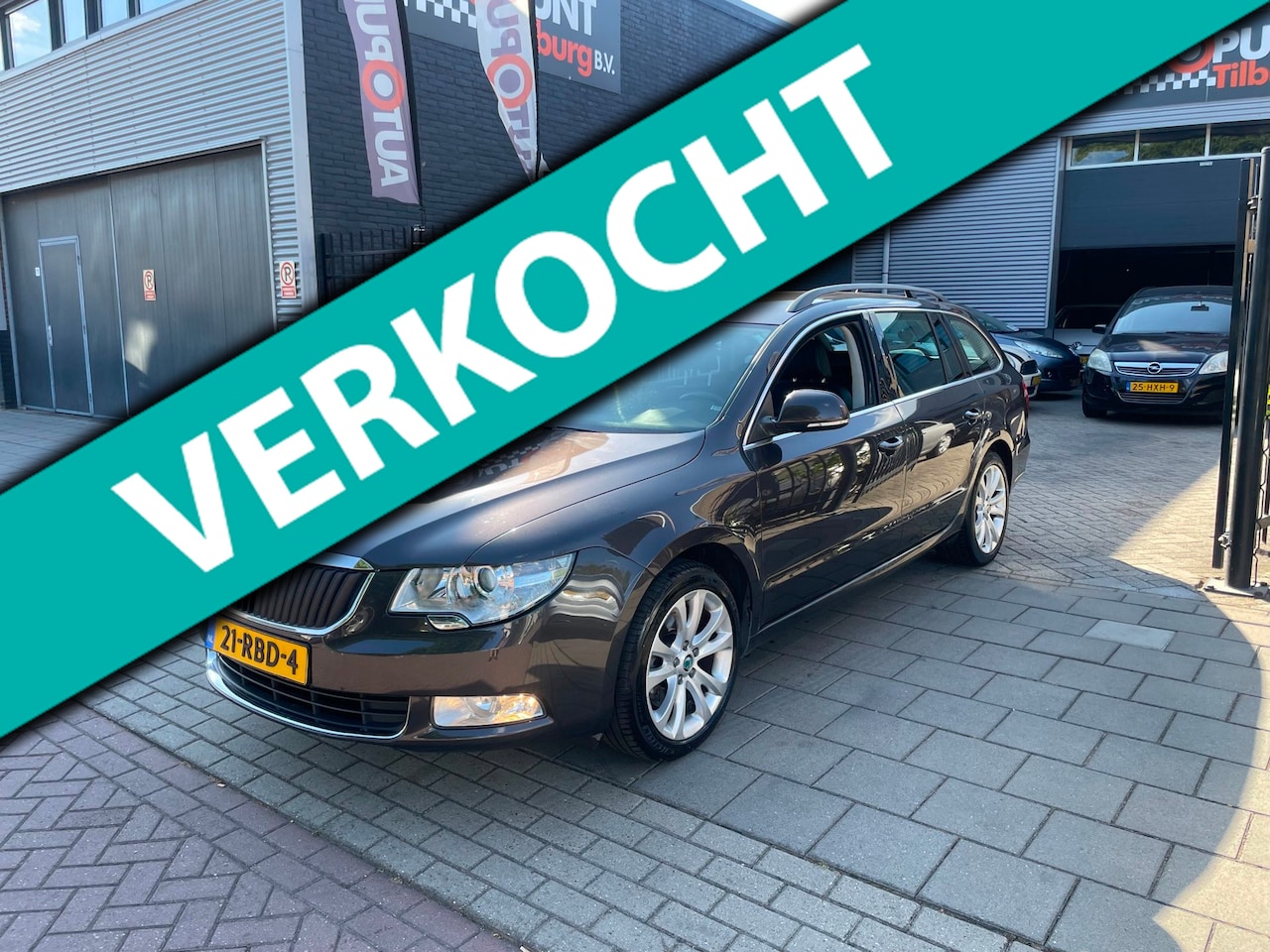 Skoda Superb Combi - 1.8 TSI Ambition 2e Eigenaar! Trekhaak Airco NAP APK - AutoWereld.nl