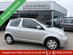 Toyota Yaris - 1.3 VVT-i Sol, AUTOMAAT, trekhaak, nette goed onderhouden auto met weinig kilometers