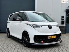 Volkswagen ID. Buzz - 1st 77kWh | Red Accent pakket | IQ Light | 5 Persoons | 2x elektrisch schuifdeur | Trekhaa