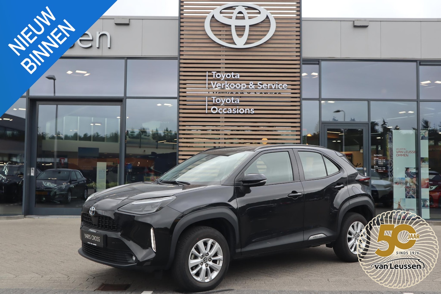 Toyota Yaris Cross - 115 HYBRID DYNAMIC STOEL/STUURVERW EL-ACHTERKLEP CAMERA AD-CRUISE CLIMA APPLE/ANDROID - AutoWereld.nl