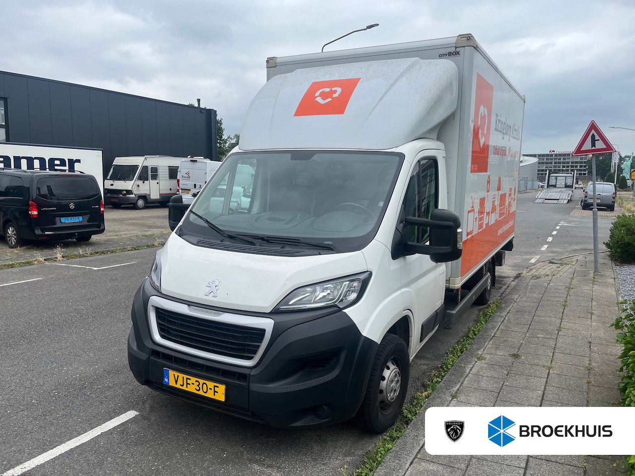 Peugeot Boxer - 335 2.2 BlueHDi 140 L4 Grip | Laadklep | Laaddeur | | 2 zitplaatsen rechtsvoor | Airco | A - AutoWereld.nl