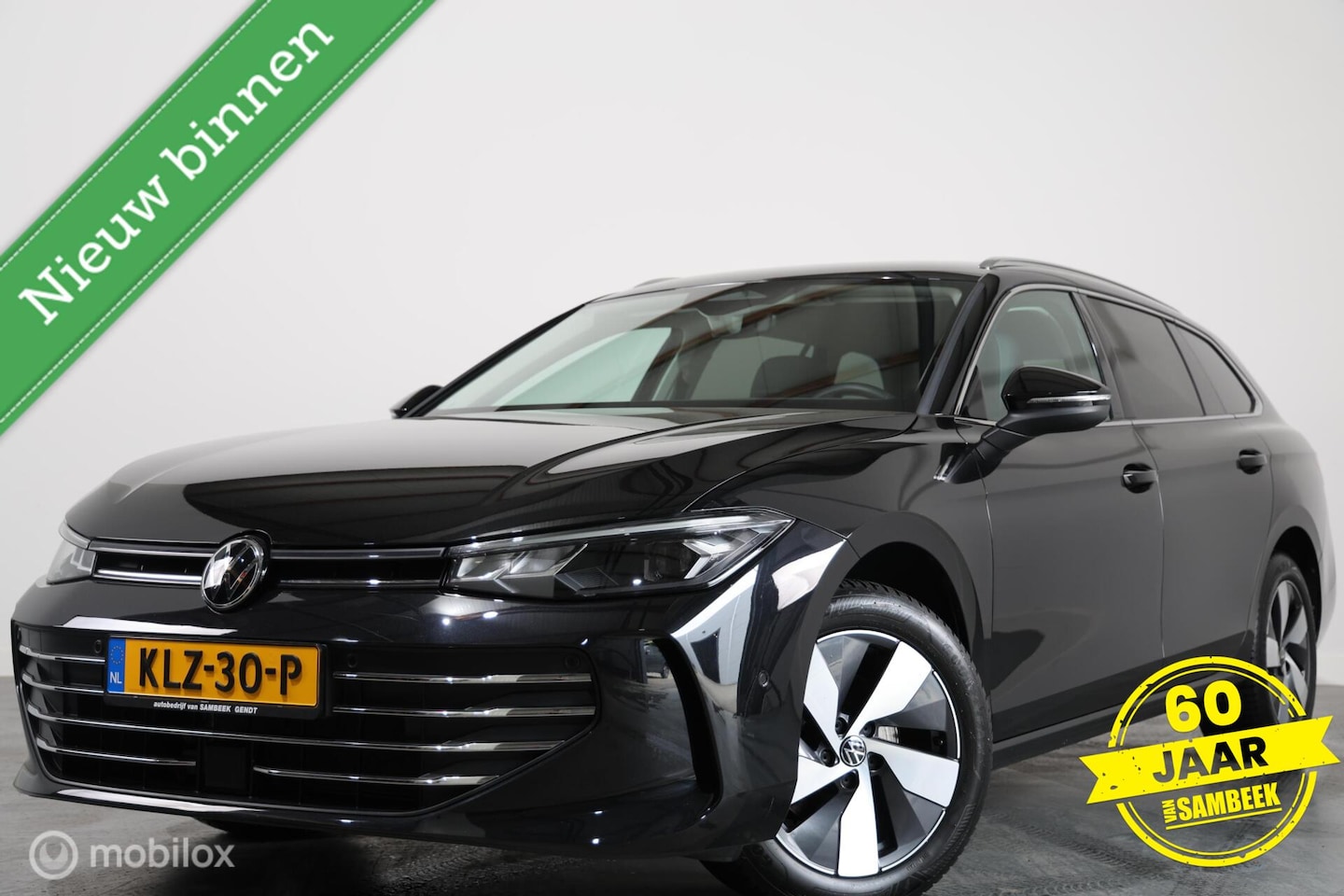 Volkswagen Passat Variant - 1.5 eTSI Business - Stuur/Stoelverwarming - Carplay - Camera - AutoWereld.nl
