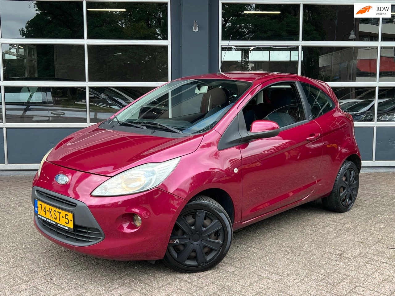 Ford Ka - 1.2 Titanium AIRCO | ELEK.PAKKET | FRISSE AUTO - AutoWereld.nl