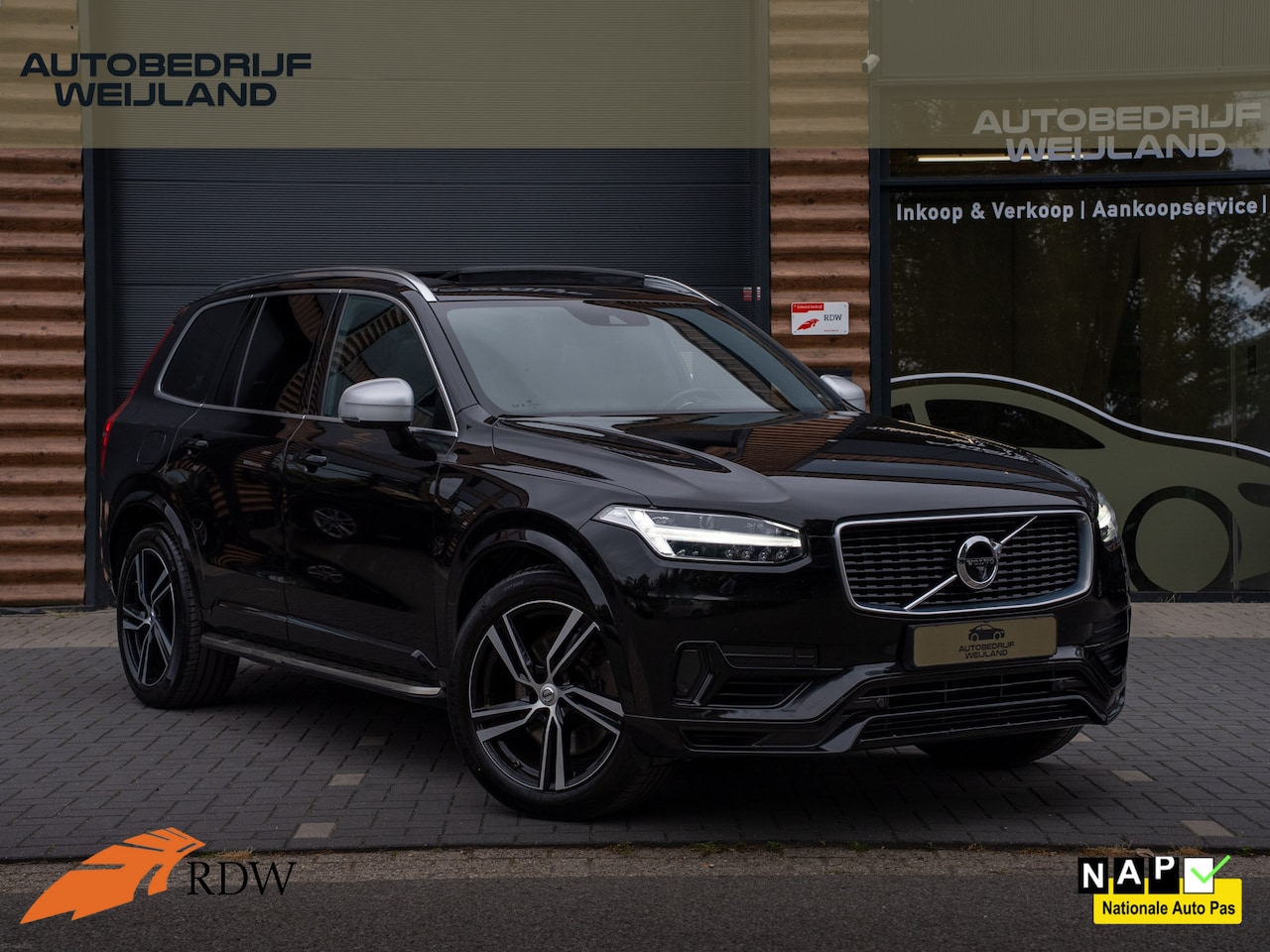 Volvo XC90 - 2.0 T8 Twin Engine AWD R-Design BTW-auto SOH 83% I Bowers & Wilkins I Luchtvering I Trekha - AutoWereld.nl