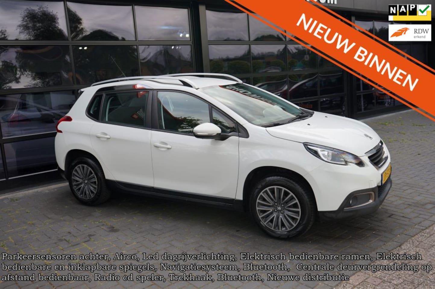 Peugeot 2008 - 1.2 PureTech Blue Lion 1.2 PureTech Blue Lion, Airco, Navi, PDC, Airco, Trekhaak - AutoWereld.nl