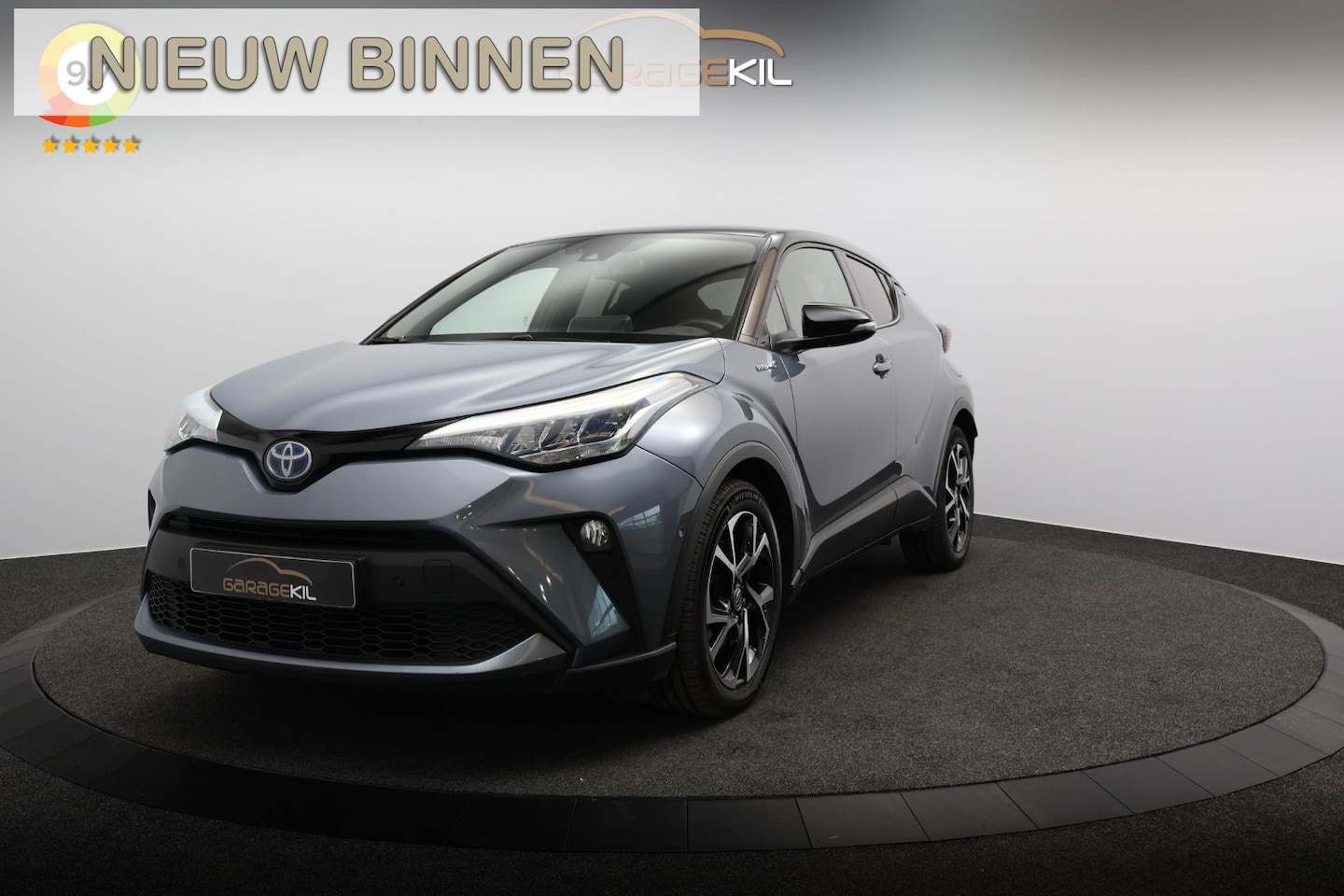 Toyota C-HR - 2.0 Hybrid Dynamic Two-Tone / LED / Carplay / Keyless / Privacy glass / 18'' LM velgen / F - AutoWereld.nl