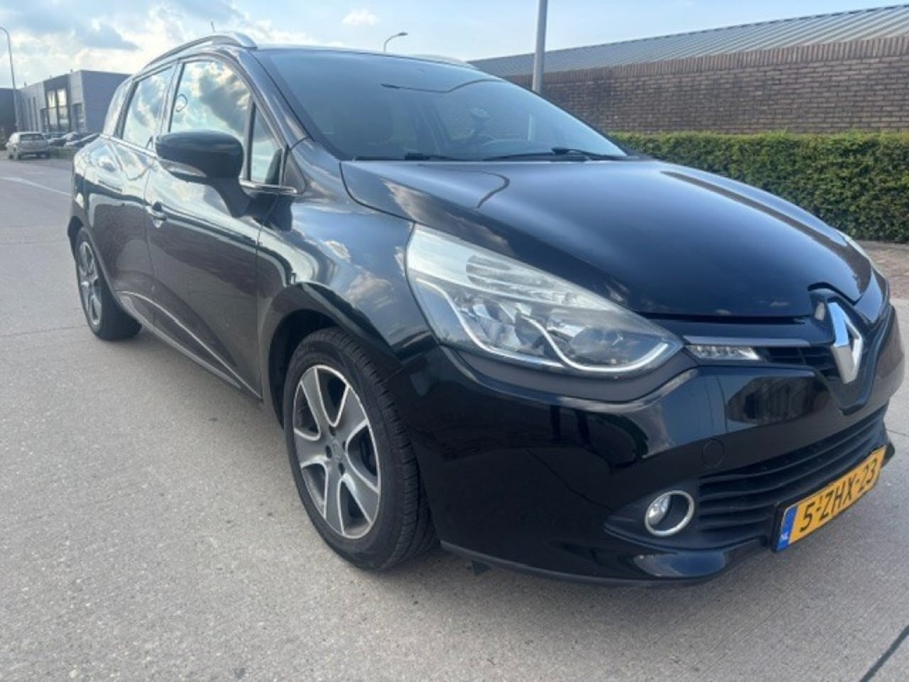 Renault Clio - 0.9 TCE NIGHTenDAY - AutoWereld.nl