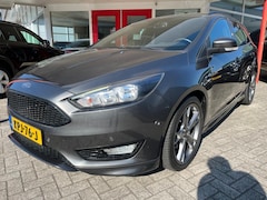Ford Focus - 1.5 ST-Line 1e Eigenaar Sportief Navi PDC