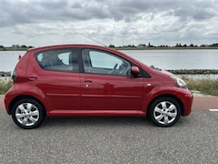 Toyota Aygo - 1.0-12V 2010 116.250 km Nap airco ijskoud nieuwe koppeling