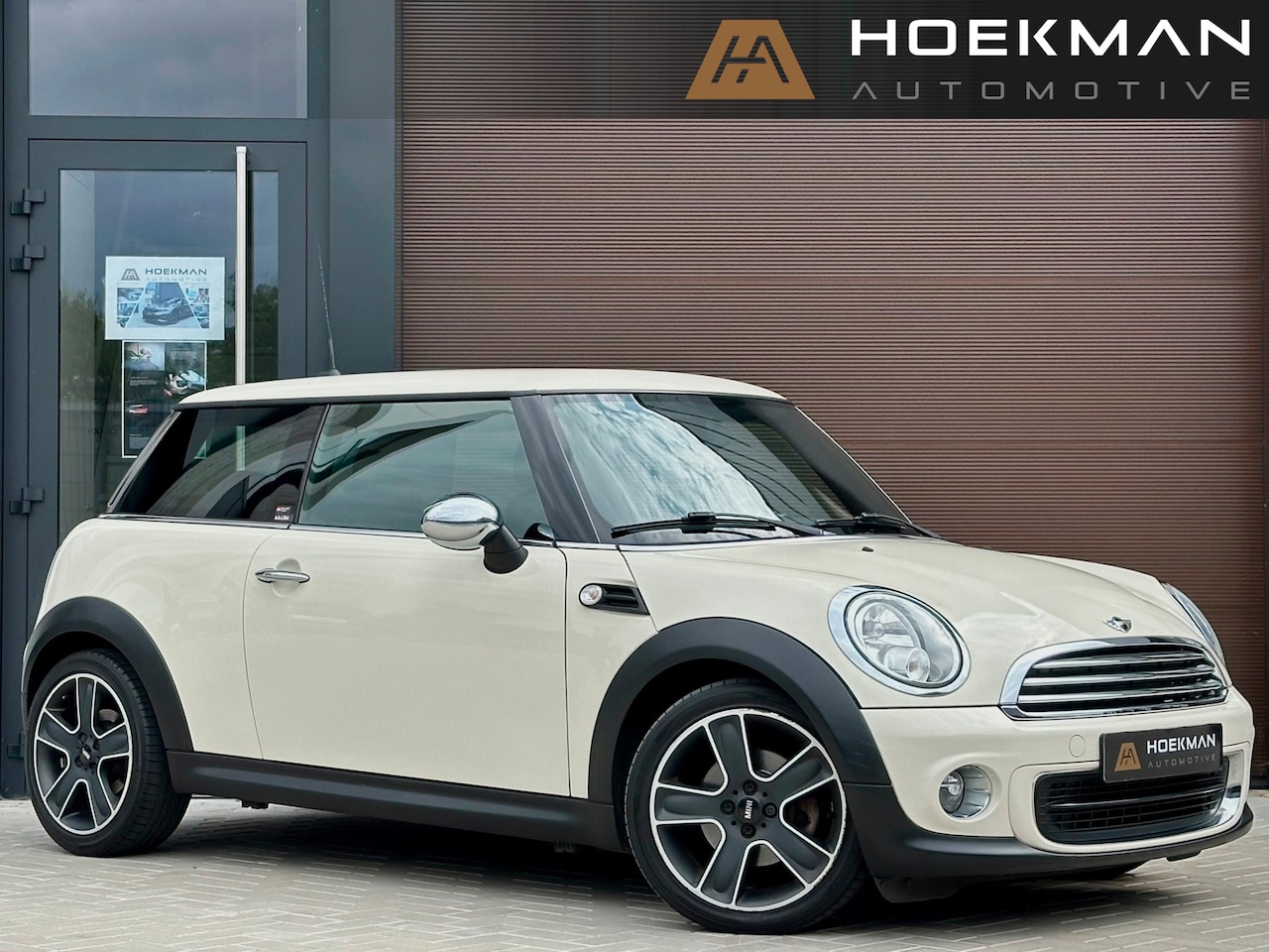 MINI 3-Deurs - 1.6 One Chili | 43.000 km! dealeronderh.| Climate, Cruise, Navigatie, Bluetooth, Half lede - AutoWereld.nl