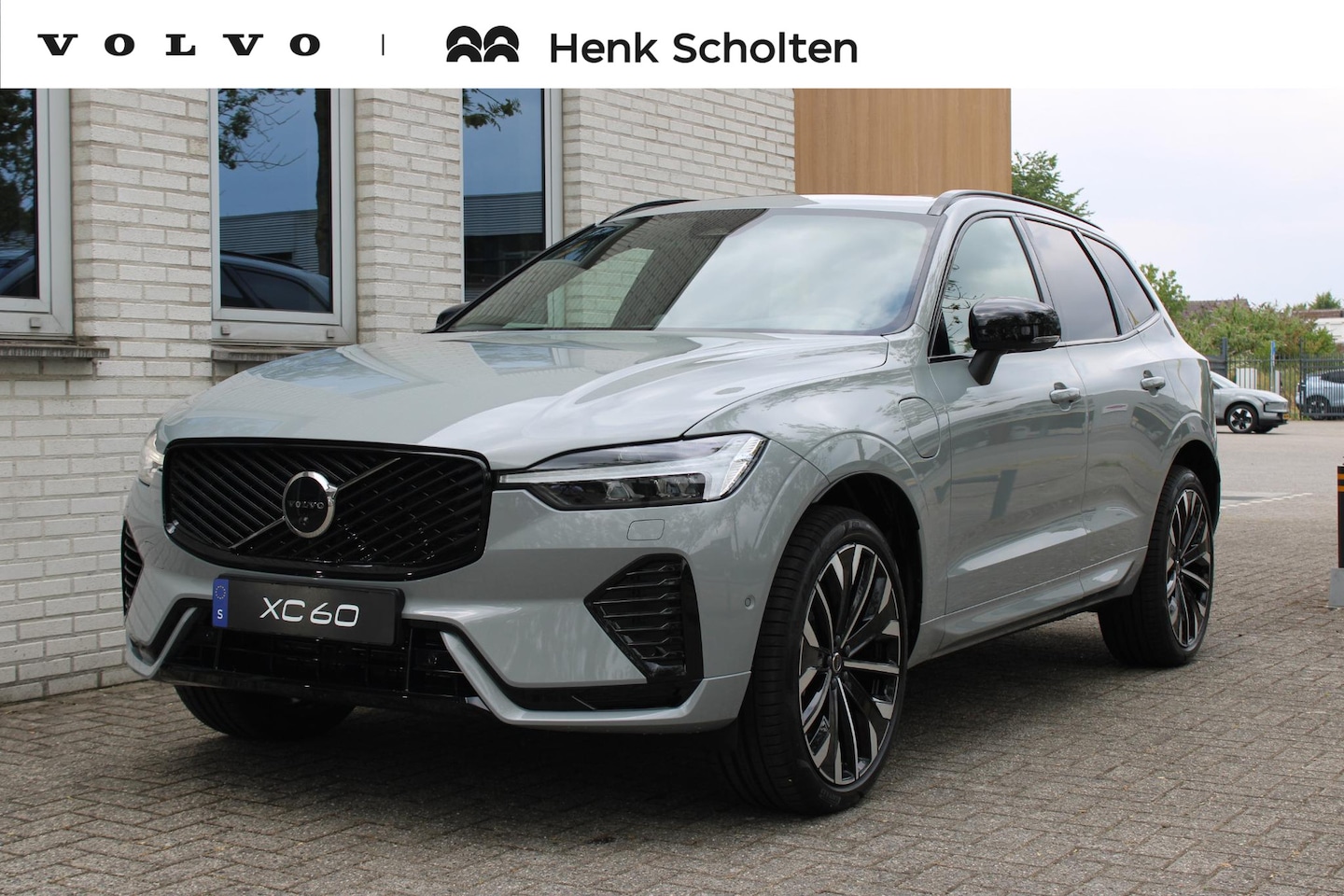 Volvo XC60 - 2.0 T8 Plug-in hybrid AWD Ultra Dark Exec. Ed. | Extra getint glas | Geluidsisolerend glas - AutoWereld.nl