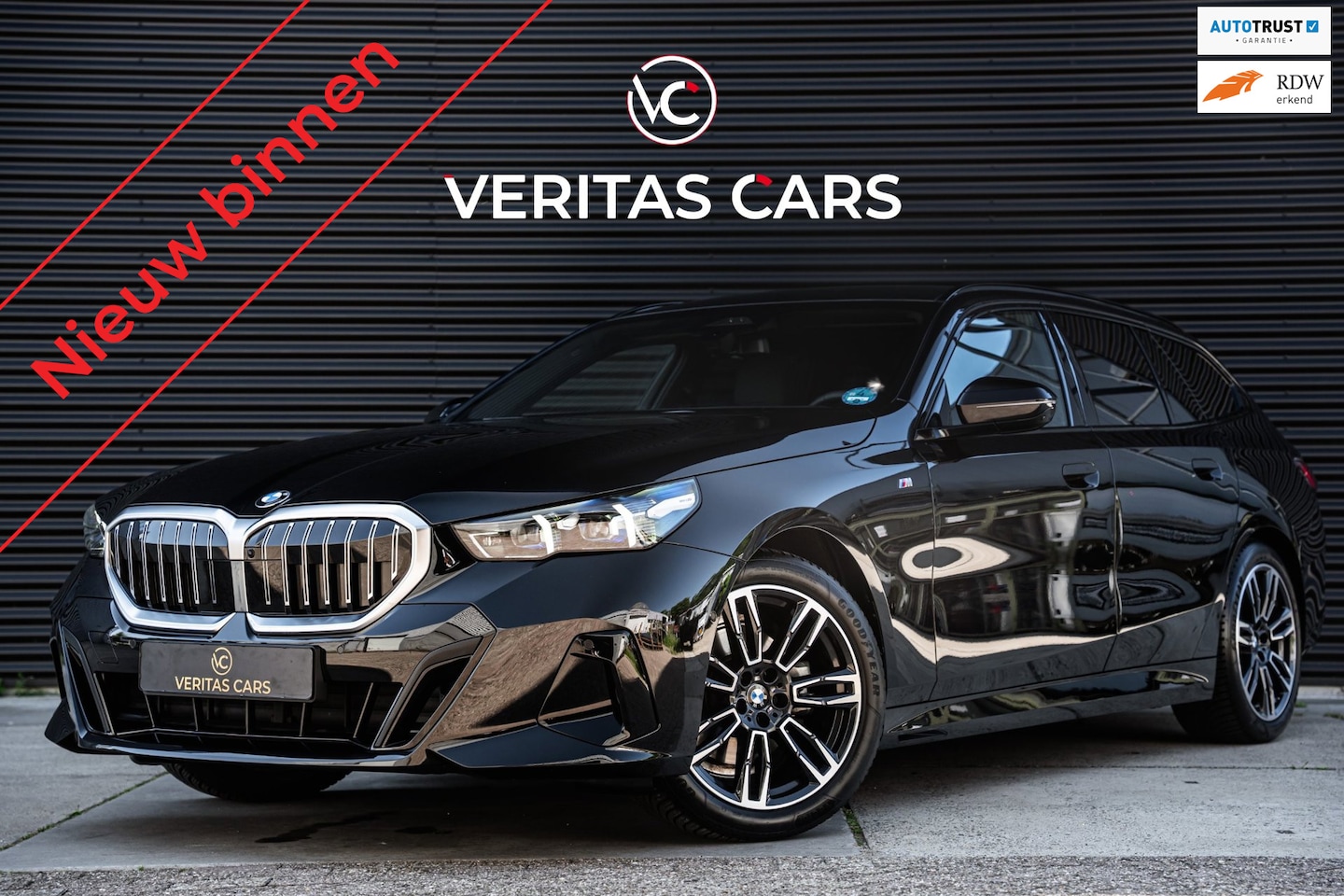 BMW 5-serie Touring - 520i M-Sport Pro 208PK|BTW|Pano|Camera|HUD|H&K|Laser|Iconic Sounds|Sfeer|Trekhaak e.o - AutoWereld.nl