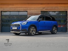 MINI Countryman - E Favoured XL 66.5 kWh | HUD| Pano | Trekh. | Harman/Kardon