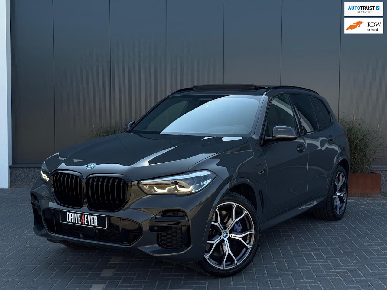 BMW X5 - XDrive45e M Pakket|Pano|360 Camera|SFEER|LED|LEDER|MM SEATS - AutoWereld.nl