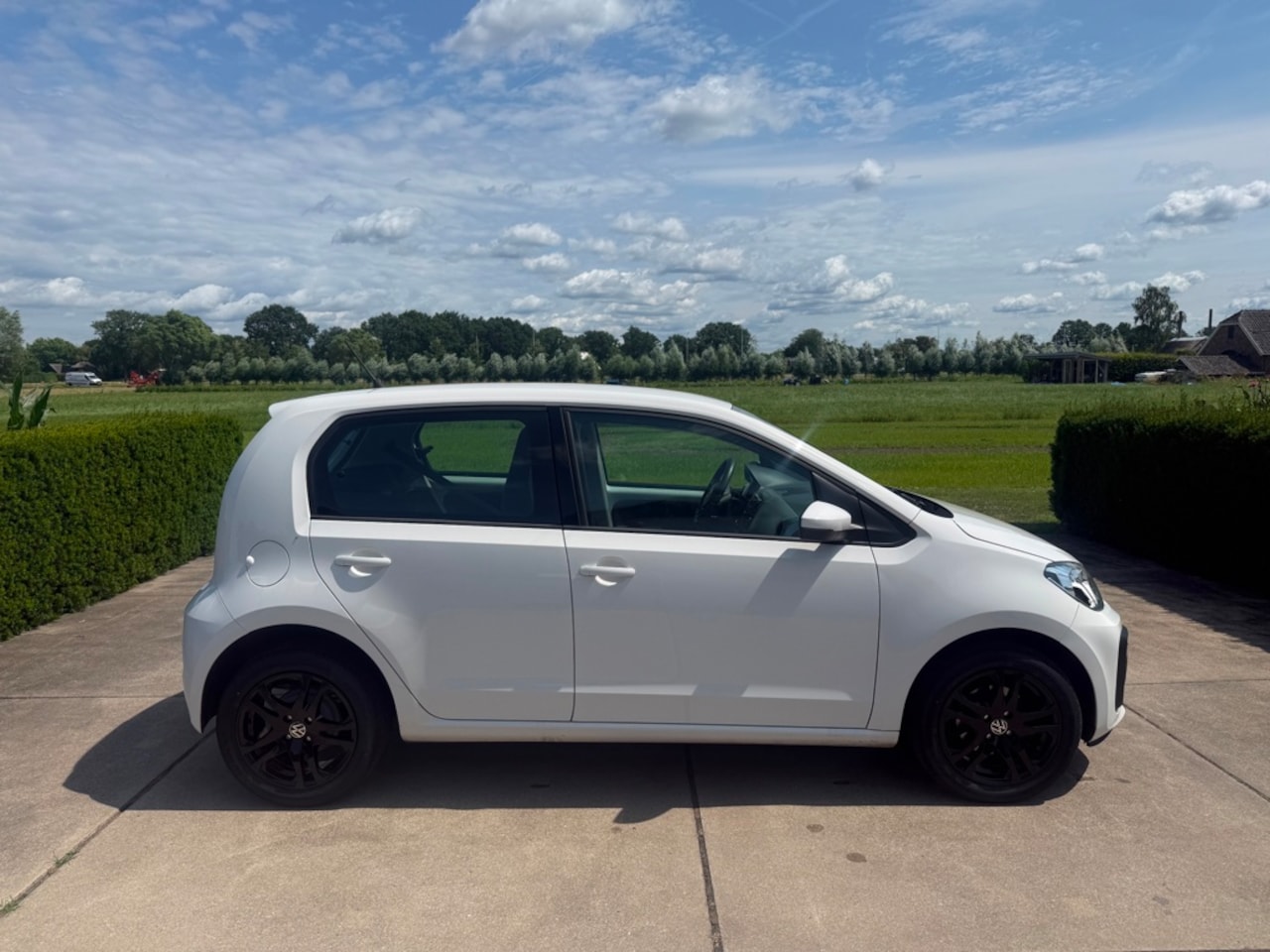 Volkswagen Up! - 1.0 BMT move up! 1.0 BMT move up! - AutoWereld.nl
