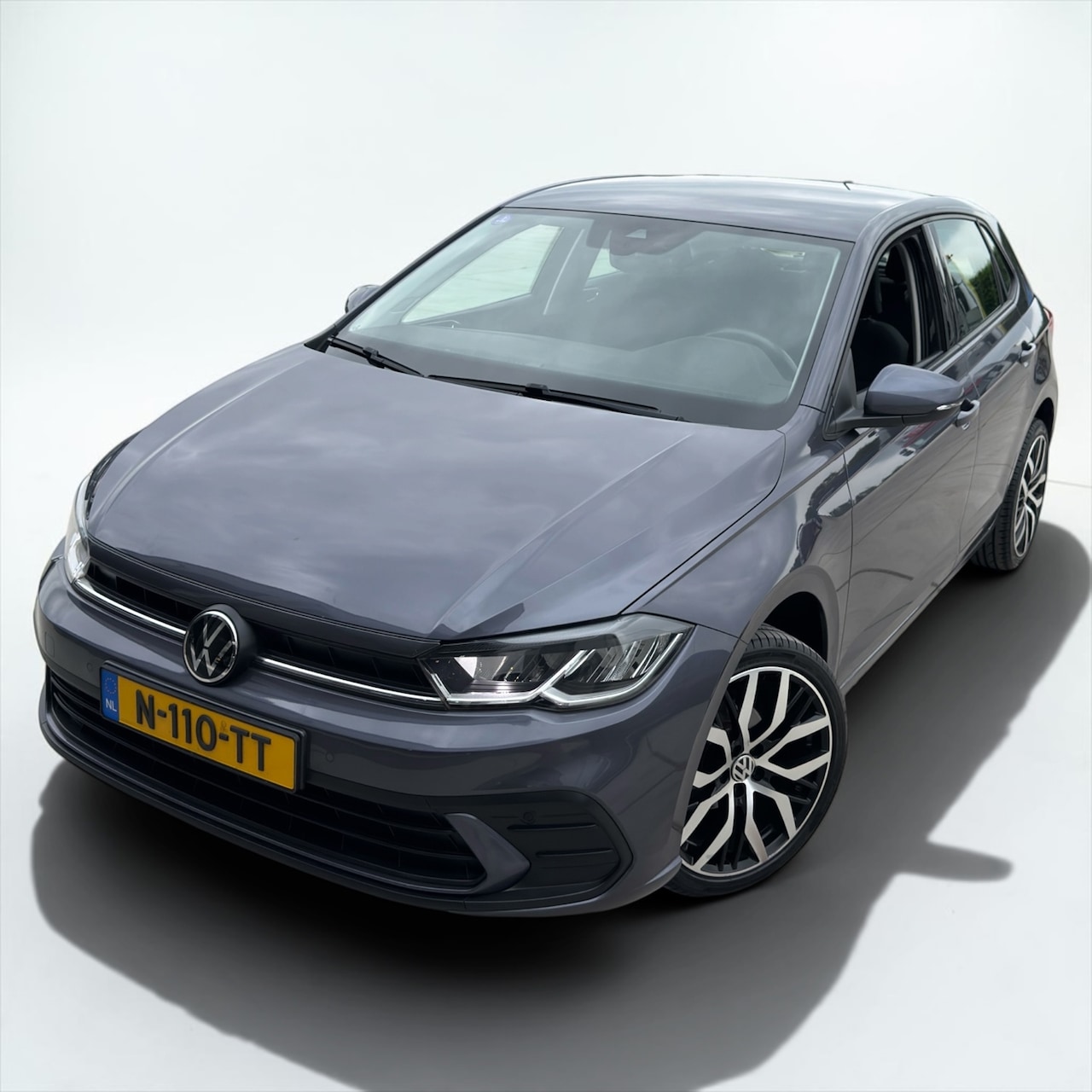 Volkswagen Polo - 1.0 TSI Life LED CARPLAY CAM SENSOREN - AutoWereld.nl