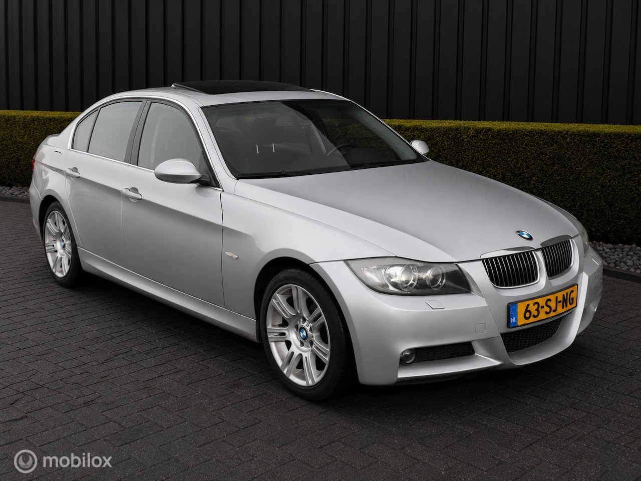 BMW 3-serie - 325xi | AUTOMAAT | SCHUIFDAK | APK tm 10-10-2026 - AutoWereld.nl