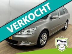 Skoda Octavia Combi - Occasion 1.2 TSI Arctic | Grijs | Tweedehands Octavia | Airco | Stoelverwarming | Cruiseco