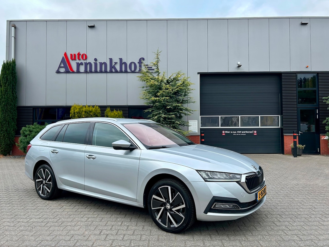 Skoda Octavia Combi - 1.4 TSI iV PHEV Business Edition 1.4 TSI iV PHEV Business Edition - AutoWereld.nl