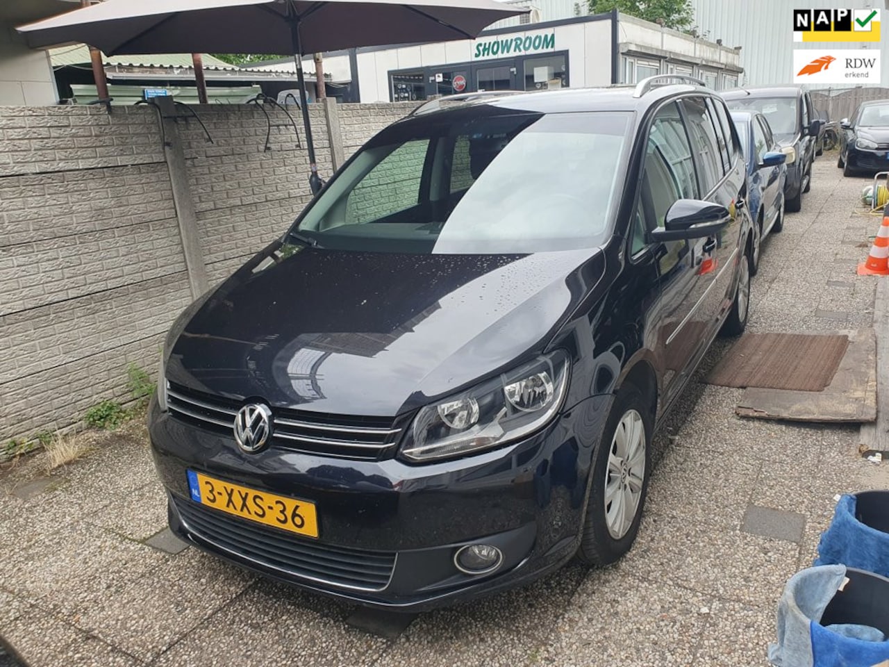 Volkswagen Touran - 1.6 TDI Highline BlueMotion Automaat Inruil mogelijk - AutoWereld.nl