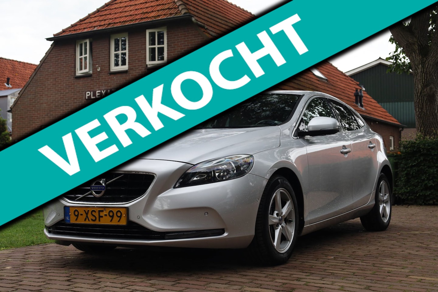 Volvo V40 - 2.0 D4 Summum Business | Slechts 187.000KM | Stoelverwarming | Memory | Luxe Leder | PDC | - AutoWereld.nl
