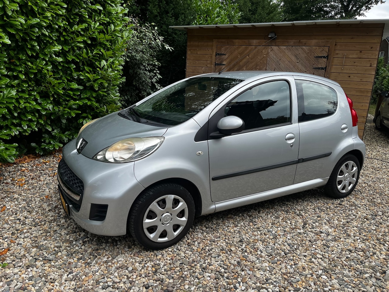 Peugeot 107 - 5 drs/airco/beur/apk/direkt mee - AutoWereld.nl