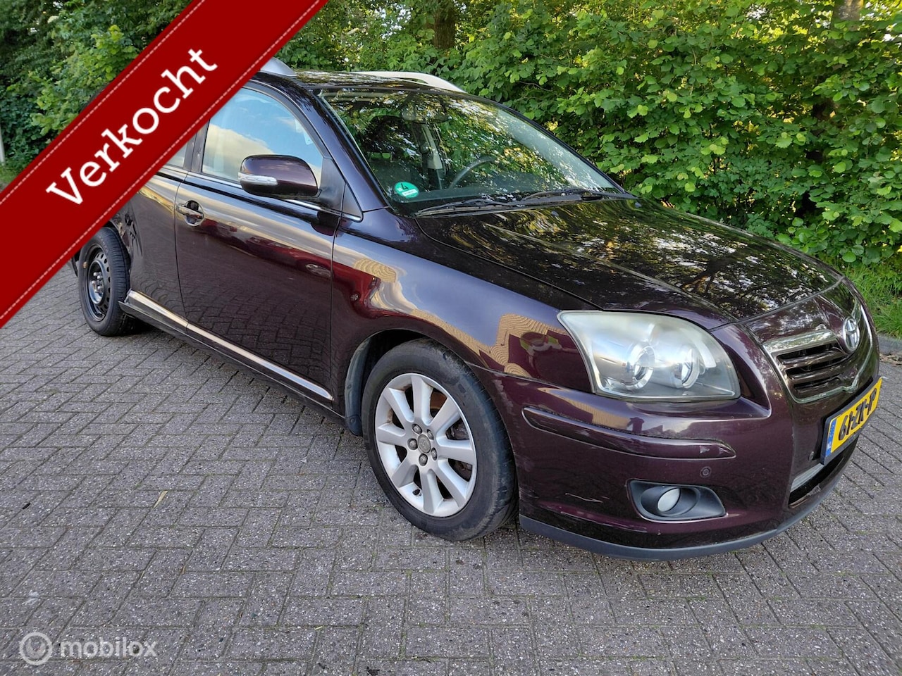 Toyota Avensis Wagon - 2.0 VVTi Luna Airco Cruise Navigatie - AutoWereld.nl