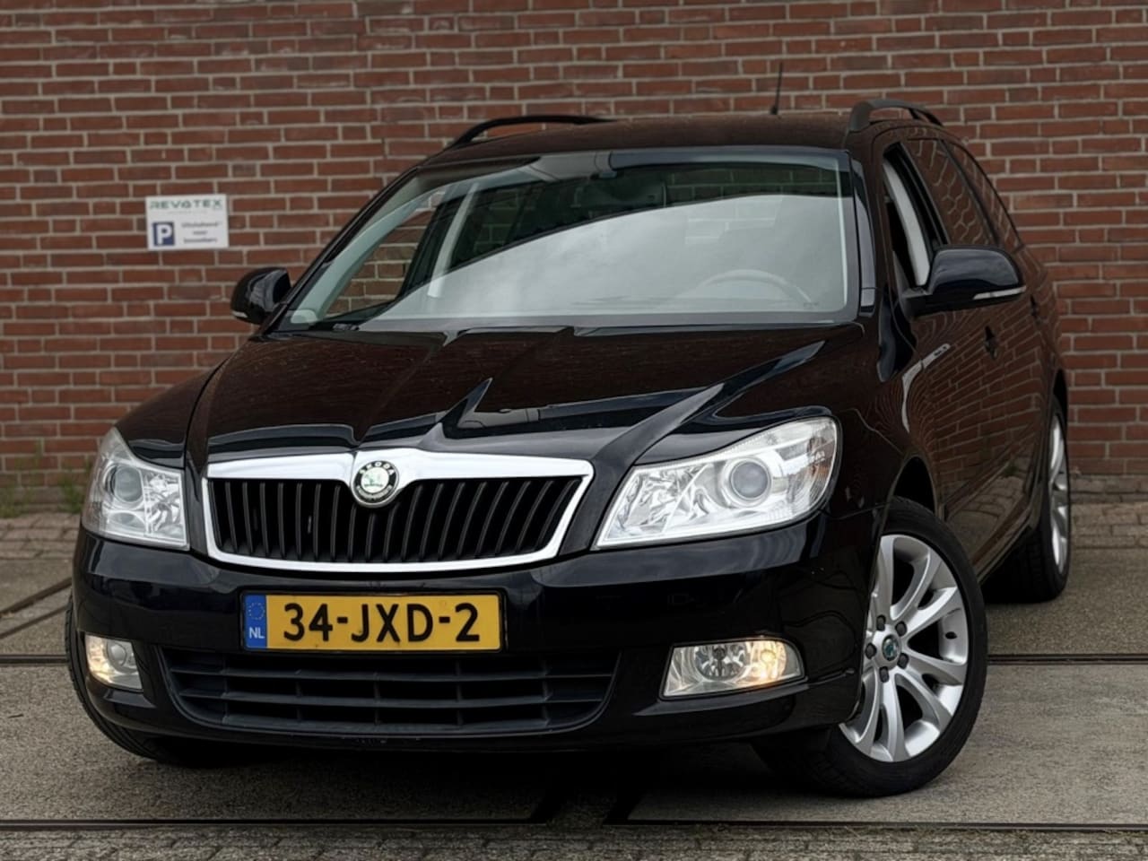 Skoda Octavia Combi - 1.4 TSI Ambition Bns |Clima |CruiseC |Nieuwe APK - AutoWereld.nl