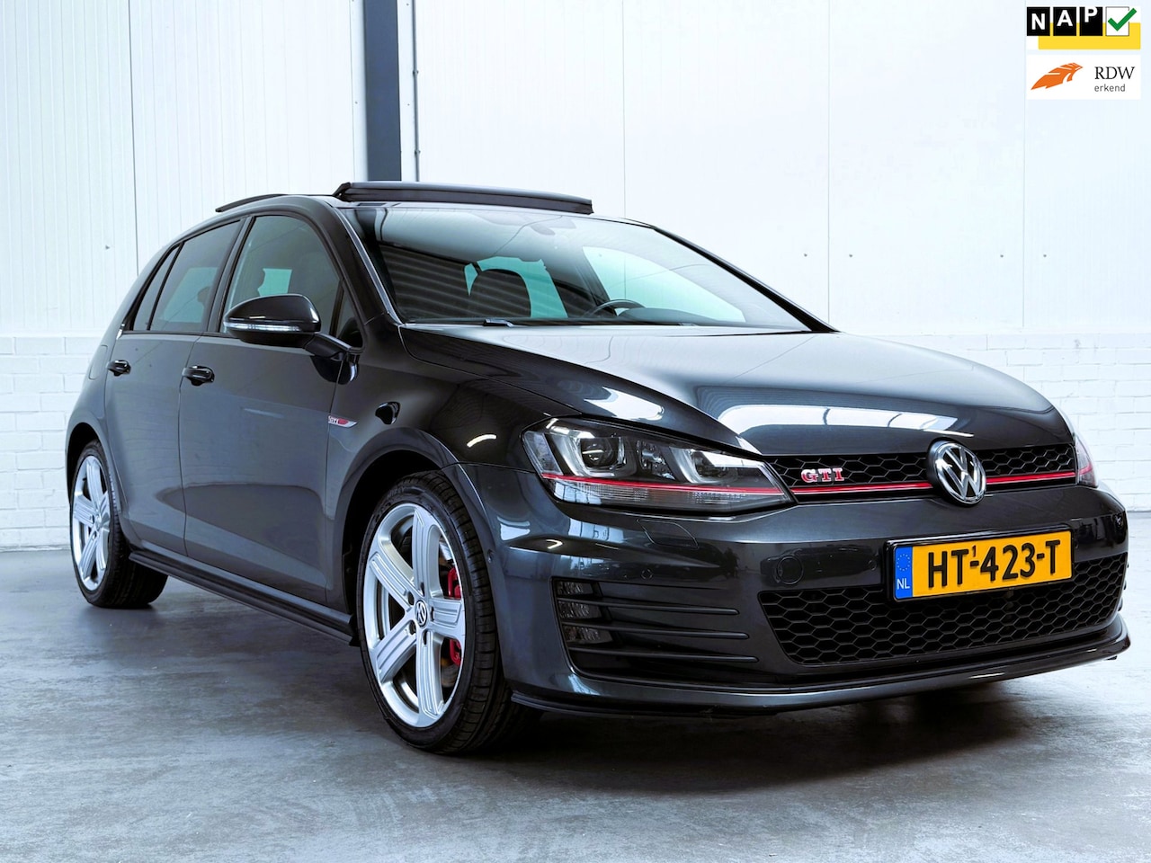 Volkswagen Golf - 2.0 TSI GTI Performance|DCC|Pano|Org NL|DYN Audio - AutoWereld.nl