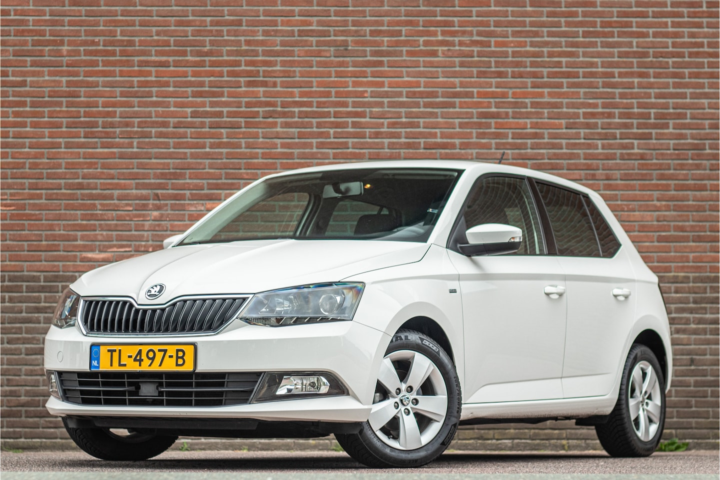 Skoda Fabia - 1.0 TSI Clever 1.0 TSI Clever, Origineel NL, Navigatie, PDC, Airco, Cruise control. - AutoWereld.nl