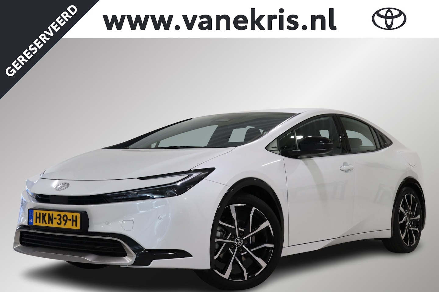Toyota Prius - Plug-in Hybrid 220 Executive, Blind Spot, Apple Carplay & Android Auto, Stoel & Stuur verw - AutoWereld.nl