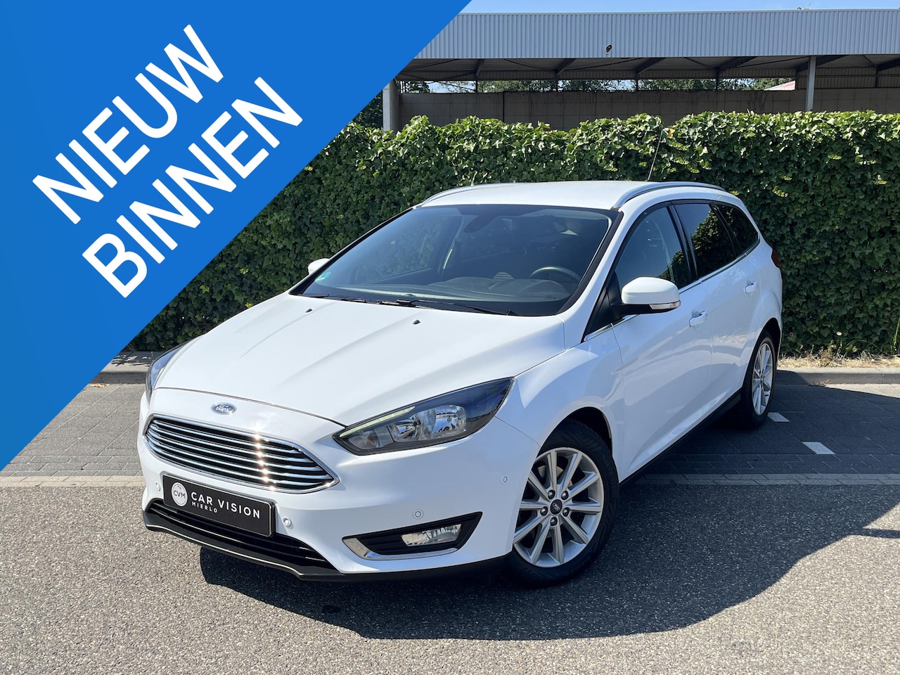 Ford Focus Wagon - 1.0 Titanium * Automaat * Carplay * Nieuwe Distributie * Garantie - AutoWereld.nl
