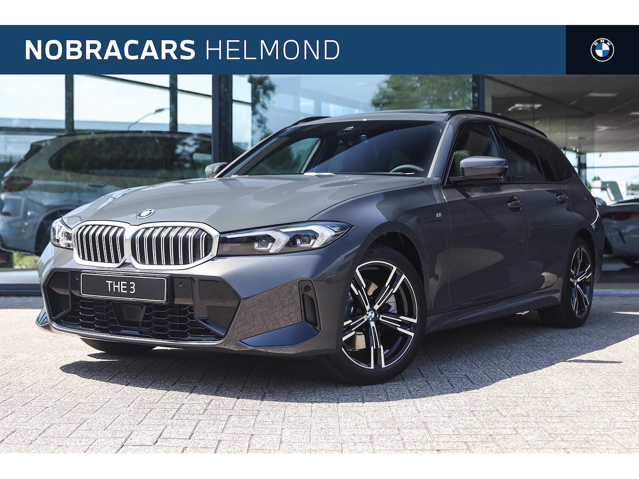 BMW 3-serie Touring - 330e M Sport Automaat / Panoramadak / Trekhaak / Sportstoelen / Achteruitrijcamera / Activ - AutoWereld.nl