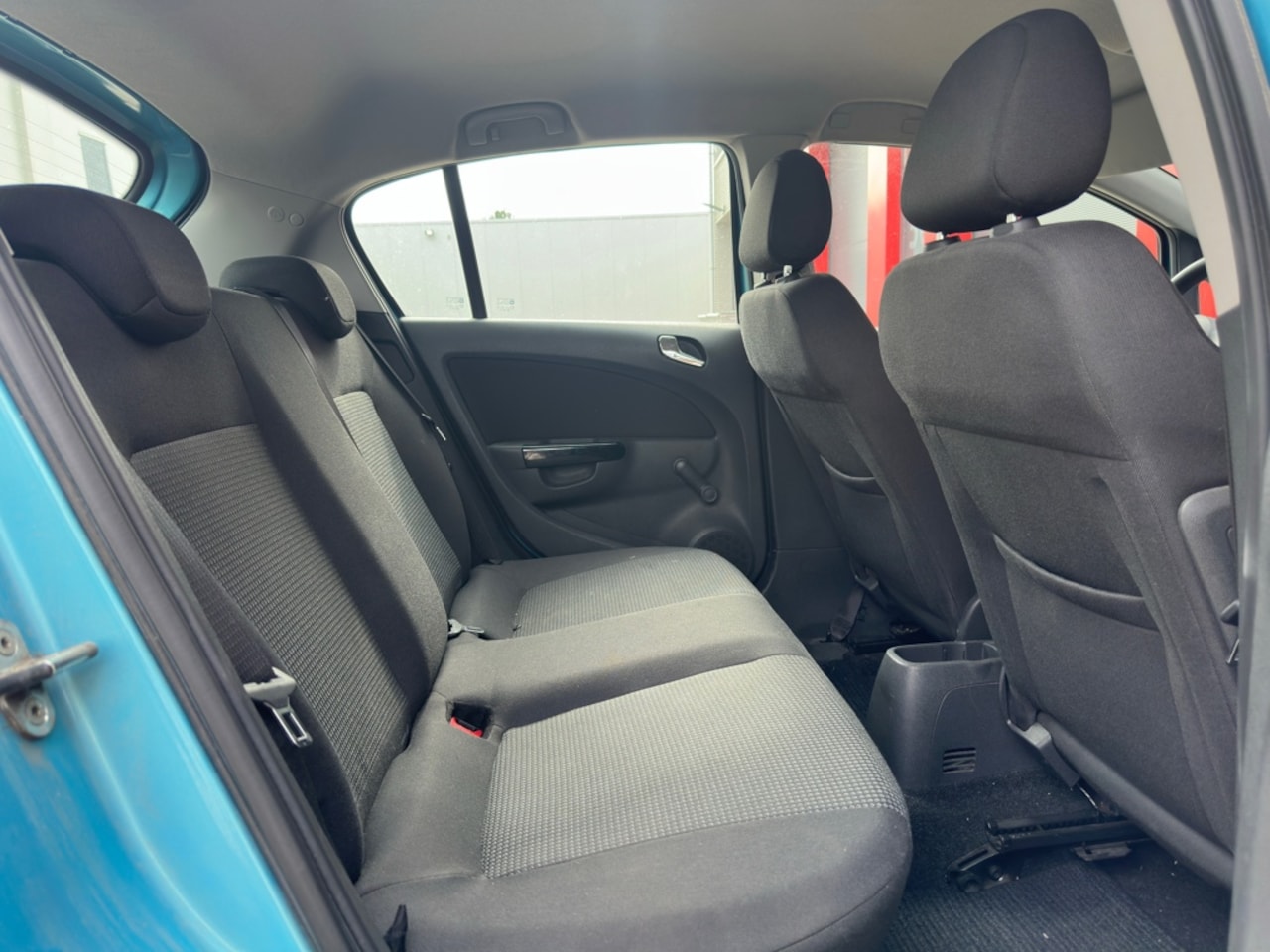 Opel Corsa - 1.2-16V Selection Airco , goed onderhouden