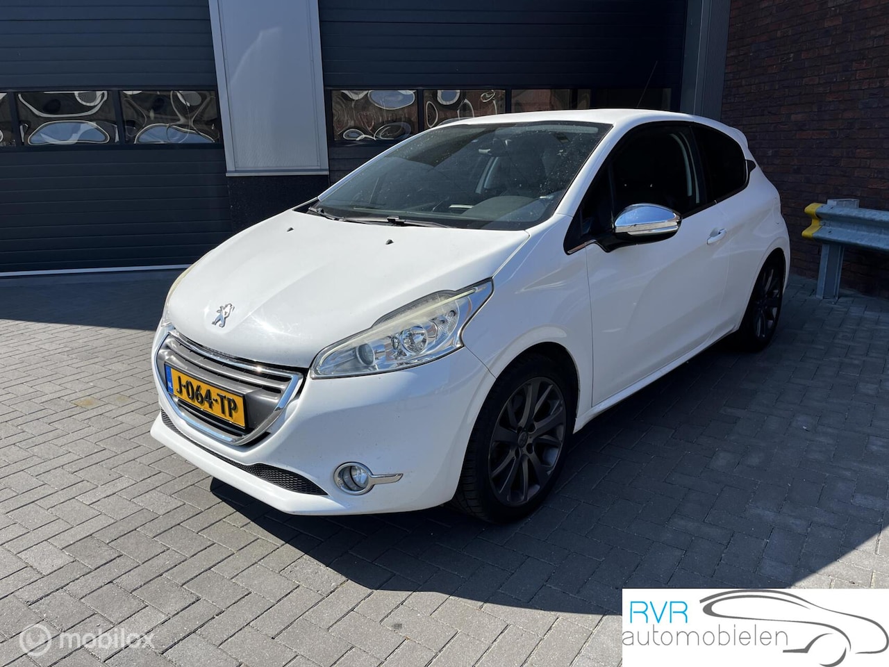 Peugeot 208 - 1.6i GT CLIMA / CRUISE / PDC - AutoWereld.nl